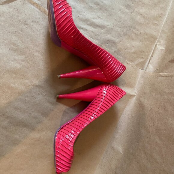 MIU MIU Red Pink Patent Leather Ribbed Peep - Picture 5 of 7